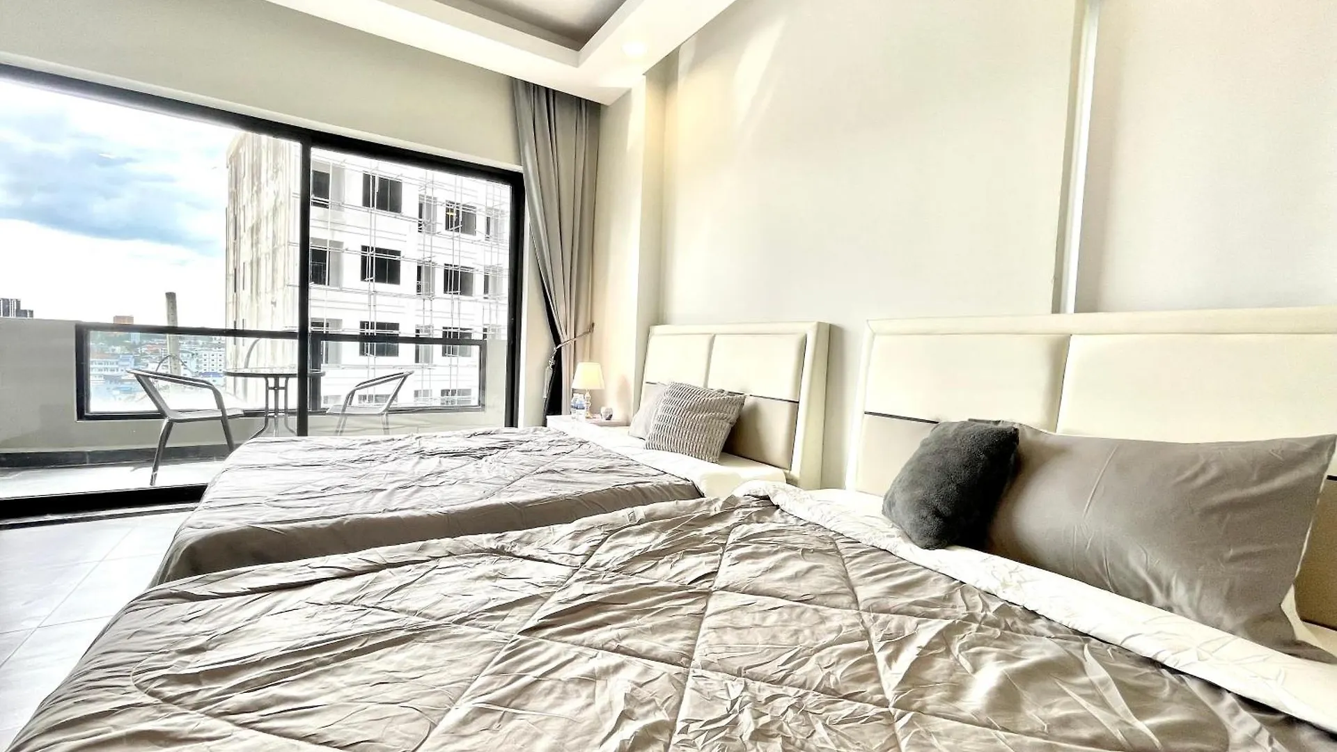 Sky Hotel Sihanoukville - Rooms And Apartments - Free Laundry