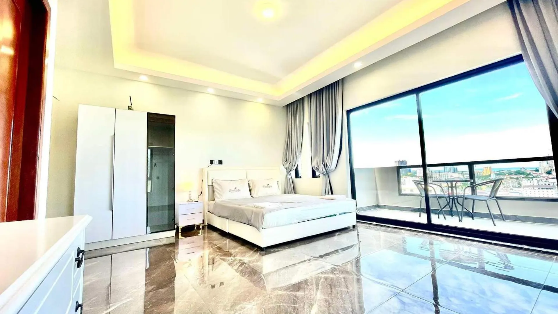 Sky Hotel Sihanoukville - Rooms And Apartments - Free Laundry