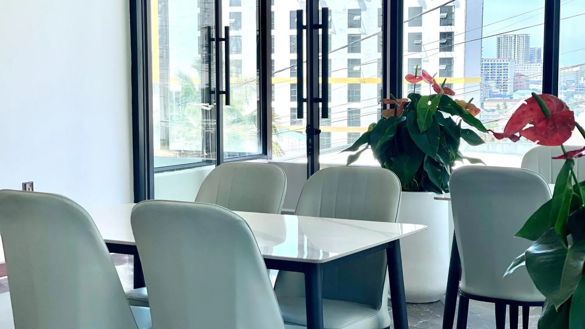 Sky Hotel Sihanoukville - Rooms And Apartments - Free Laundry