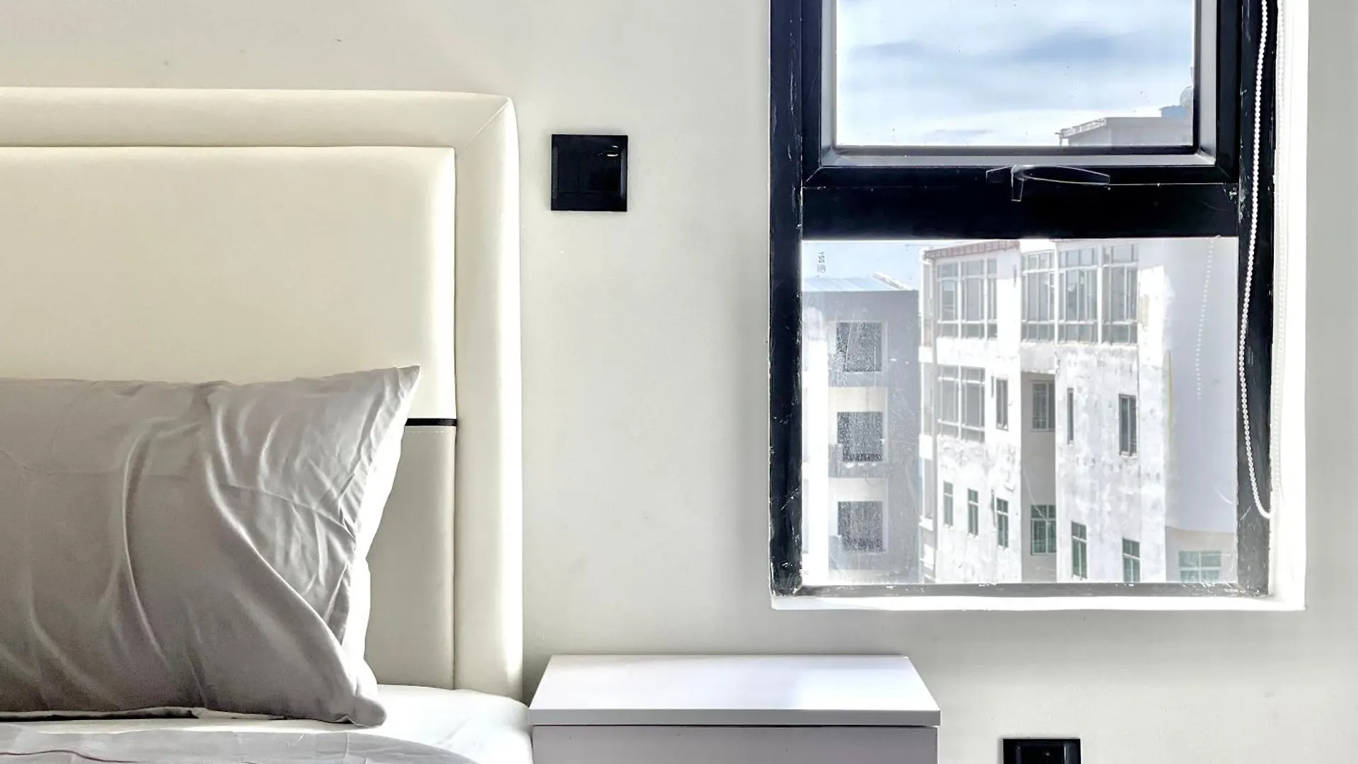 Sky Hotel Sihanoukville - Rooms And Apartments - Free Laundry