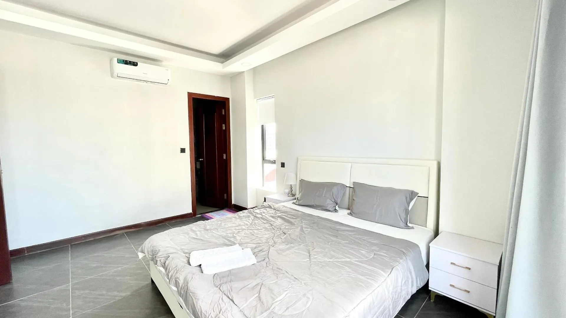 Sky Hotel Sihanoukville - Rooms And Apartments - Free Laundry